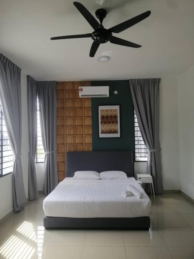 Johor Desaru Beach Bungalow Villas Kangkar Chemaran Exterior foto